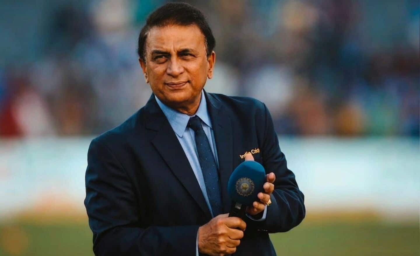 Gavaskar, Shastri slam laser show break in T20 WC match
