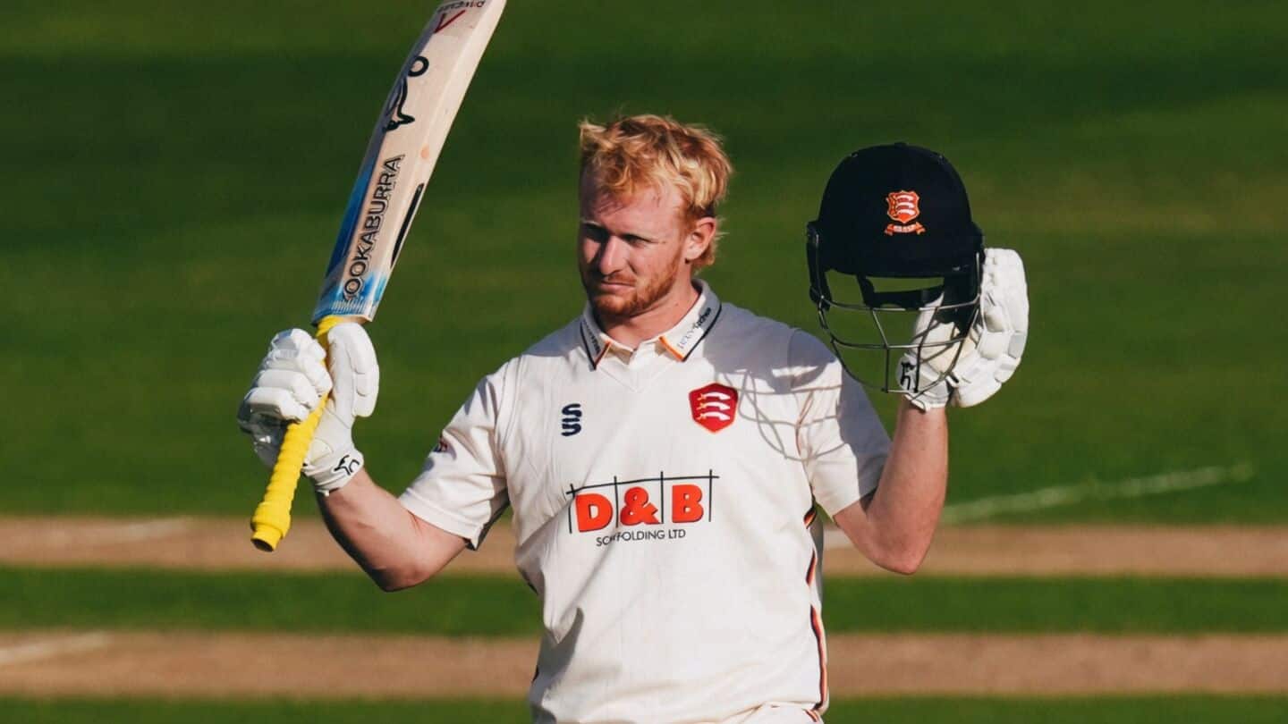 County Championship: Jordan Cox celebrates Test call-up with unbeaten 184