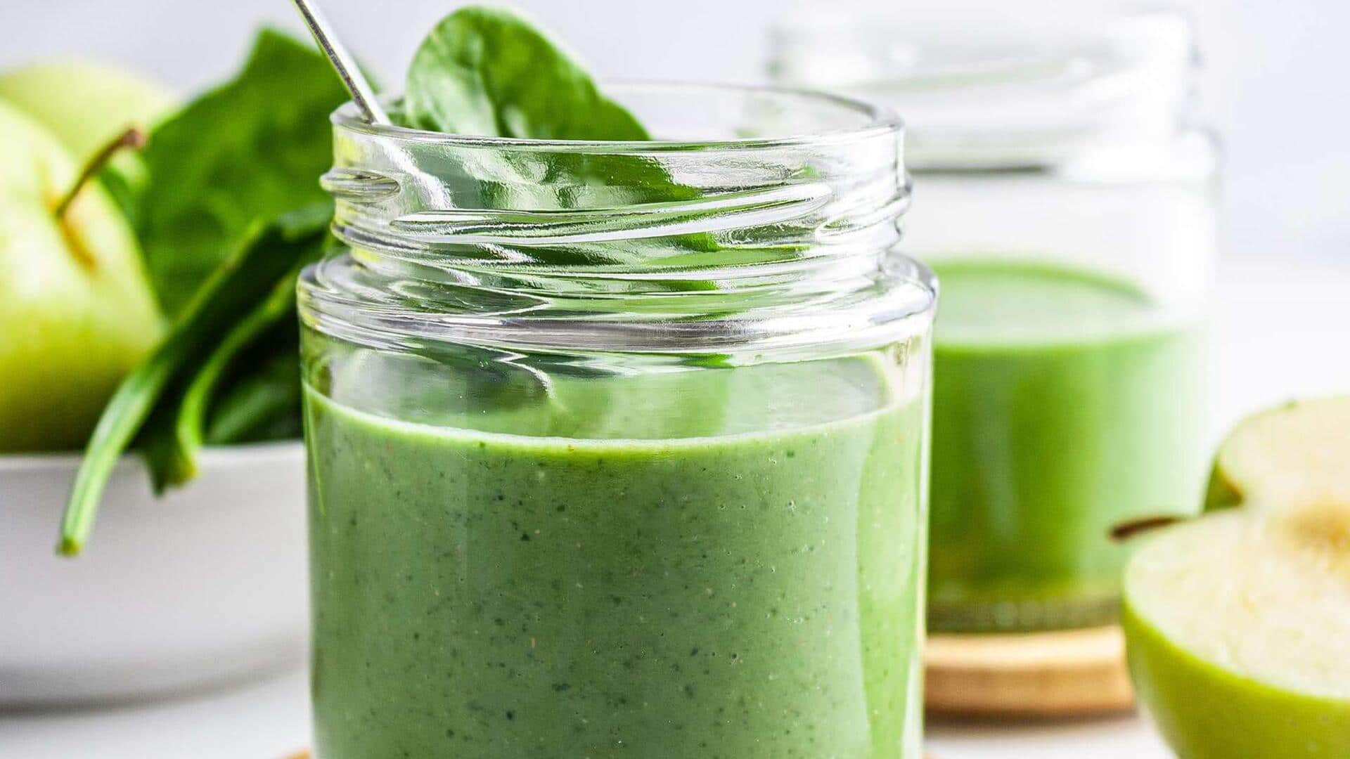 Sip on these delicious spinach smoothies for a healthy heart