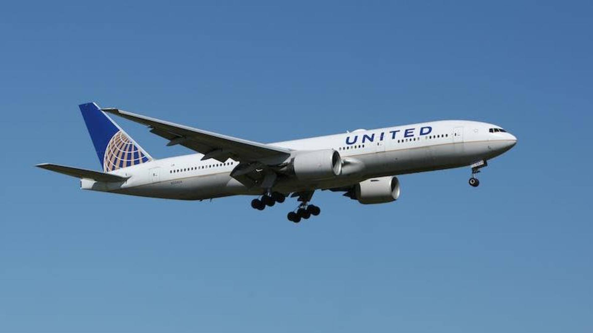 United flight diverted over passenger's unruly behavior on meal choices