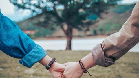 Improve your relationships with assistance from AI