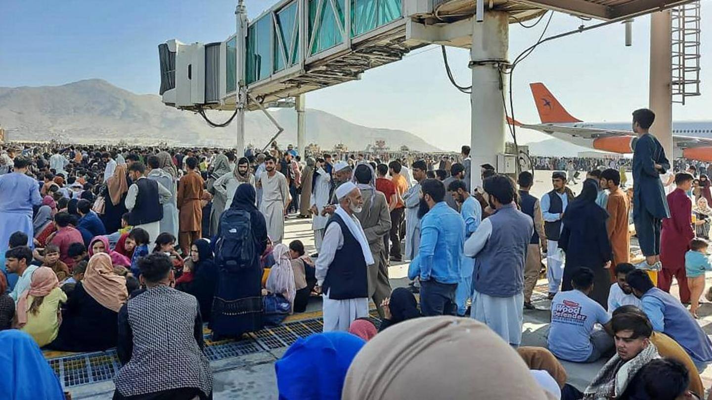 Afghan airspace closed as thousands overran airport Afghan airspace closed as thousands overran airport