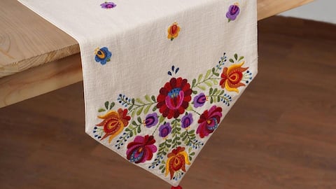 Use cotton table runners to elevate your dining space
