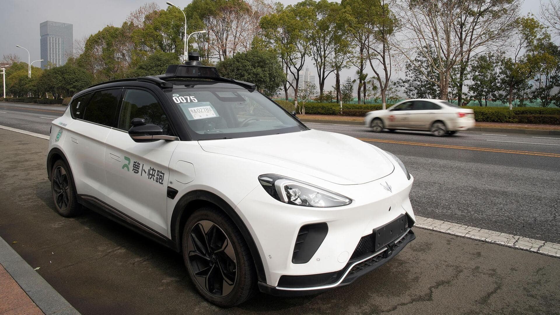 China to have 300,000 driverless cabs by 2030