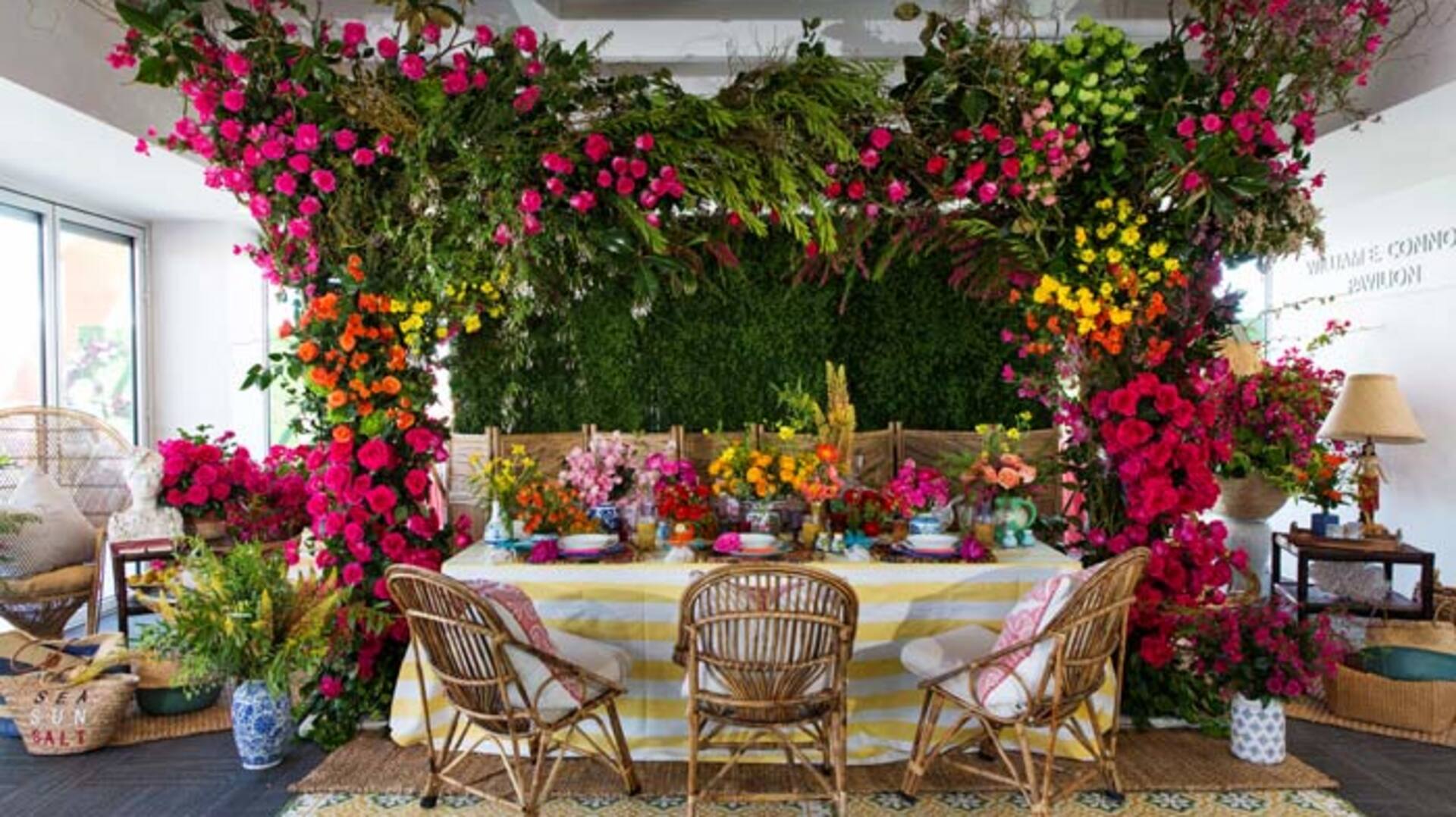 How to host the perfect tropical-themed event How to host the perfect tropical-themed event