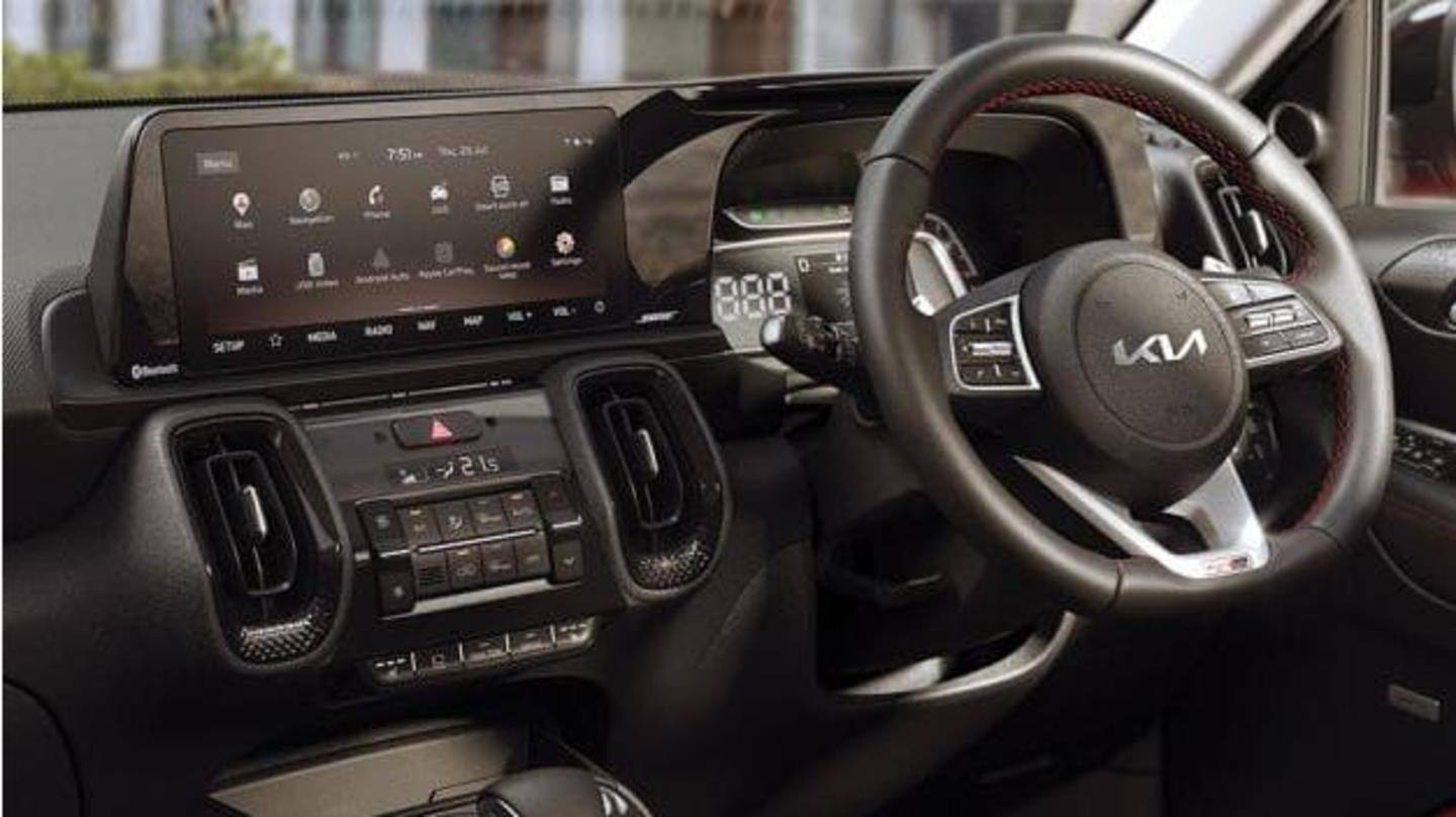 There is a sunroof and an 8.0-inch infotainment console There is a sunroof and an 8.0-inch infotainment console