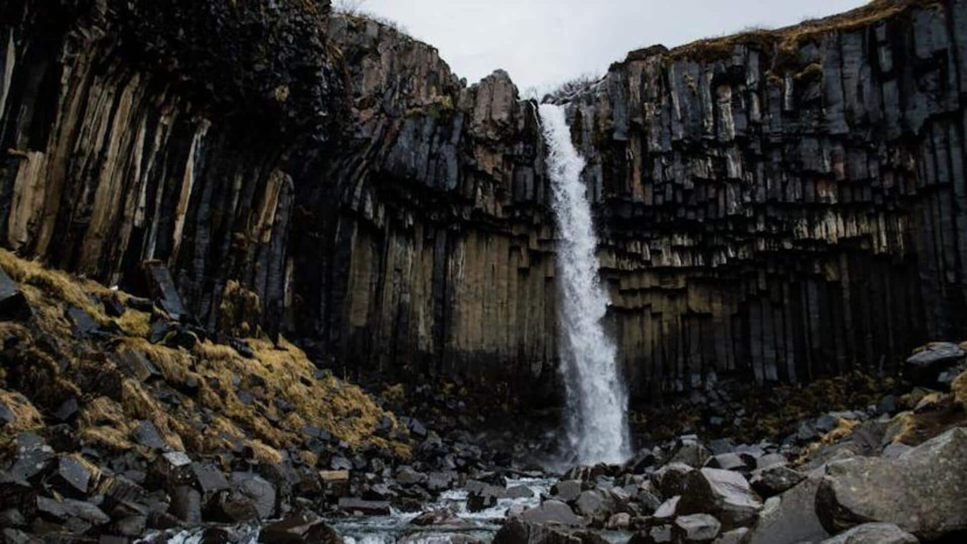 Discover Iceland's majestic waterfalls: Top recommendations