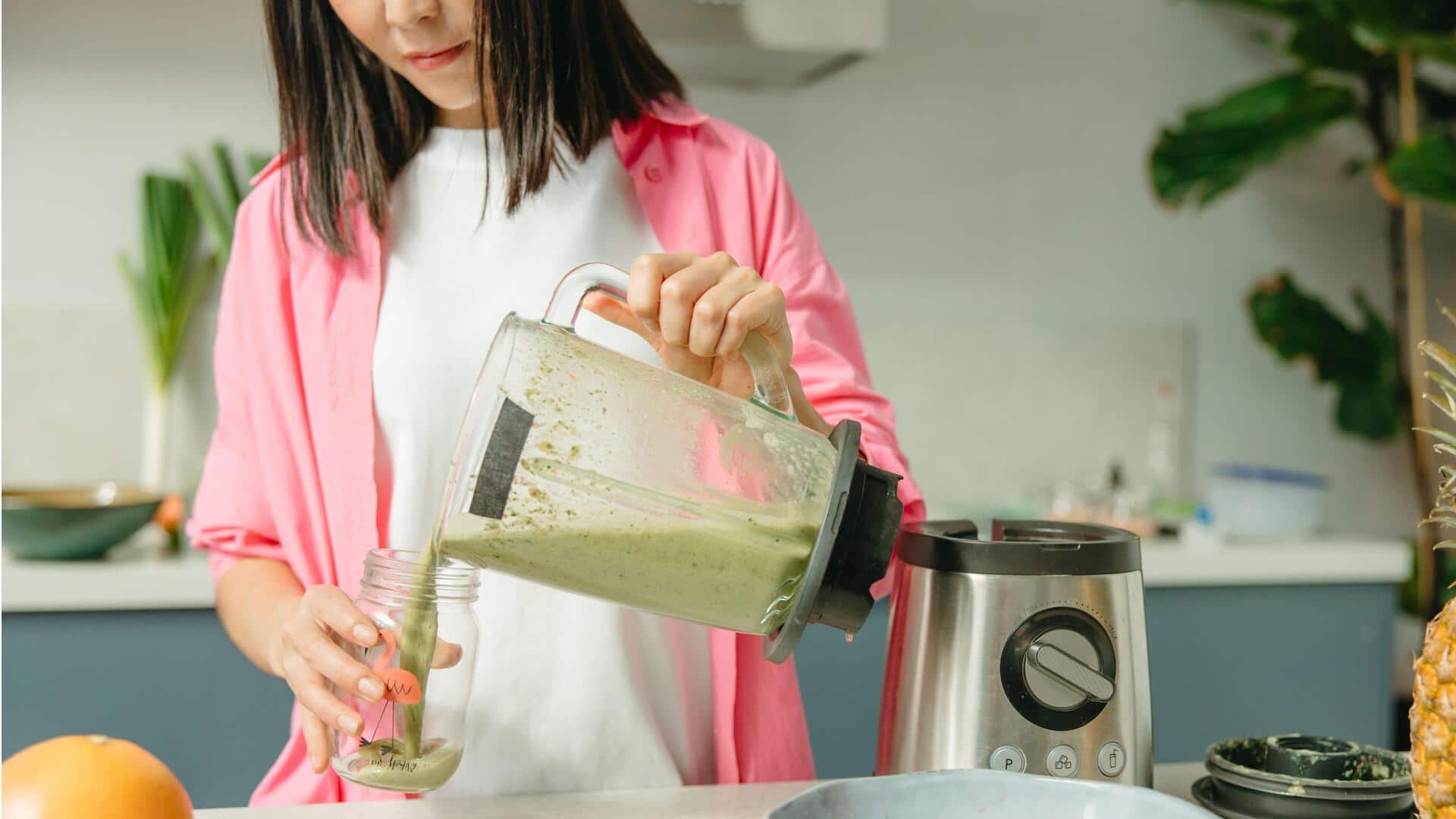 The best ways to clean a blender jar