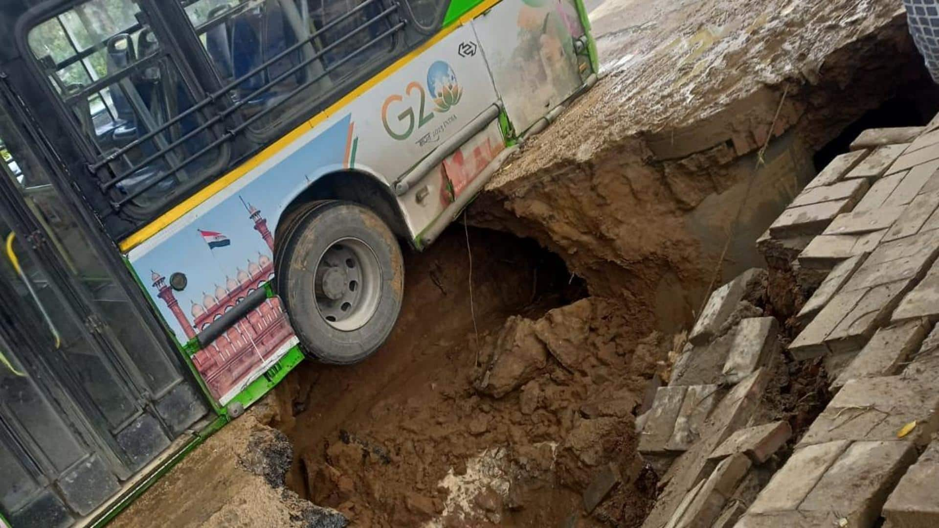 Delhi: Portion of road caves in, traffic advisory issued