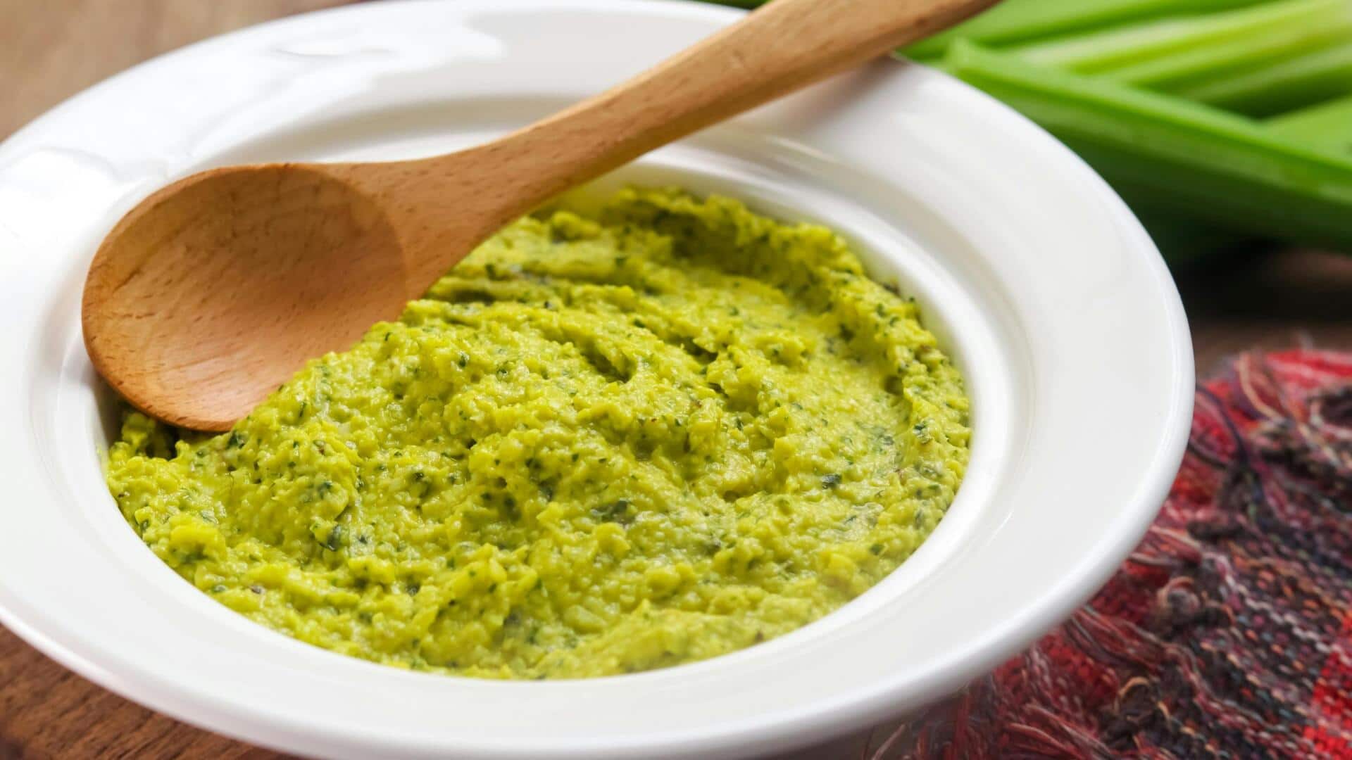Try this creamy edamame hummus twist