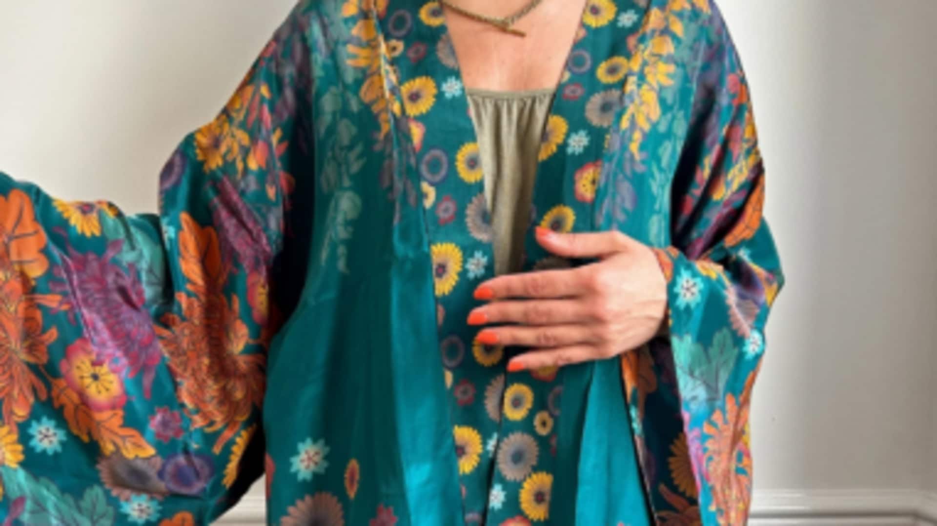 Pair crop tops with these kimono styles Pair crop tops with these kimono styles
