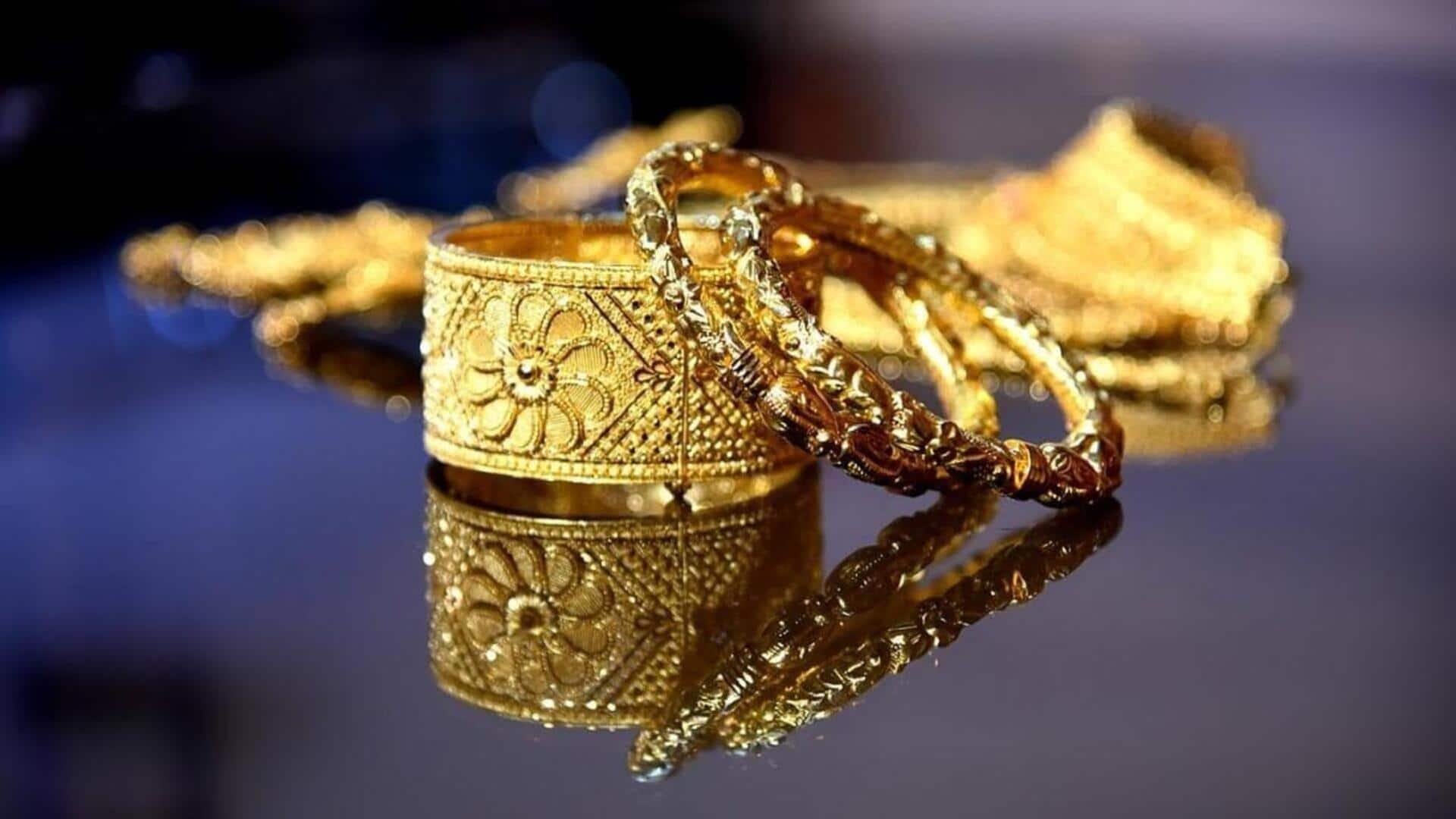 Indian jewelers hit pause as gold price rockets, buyers flee