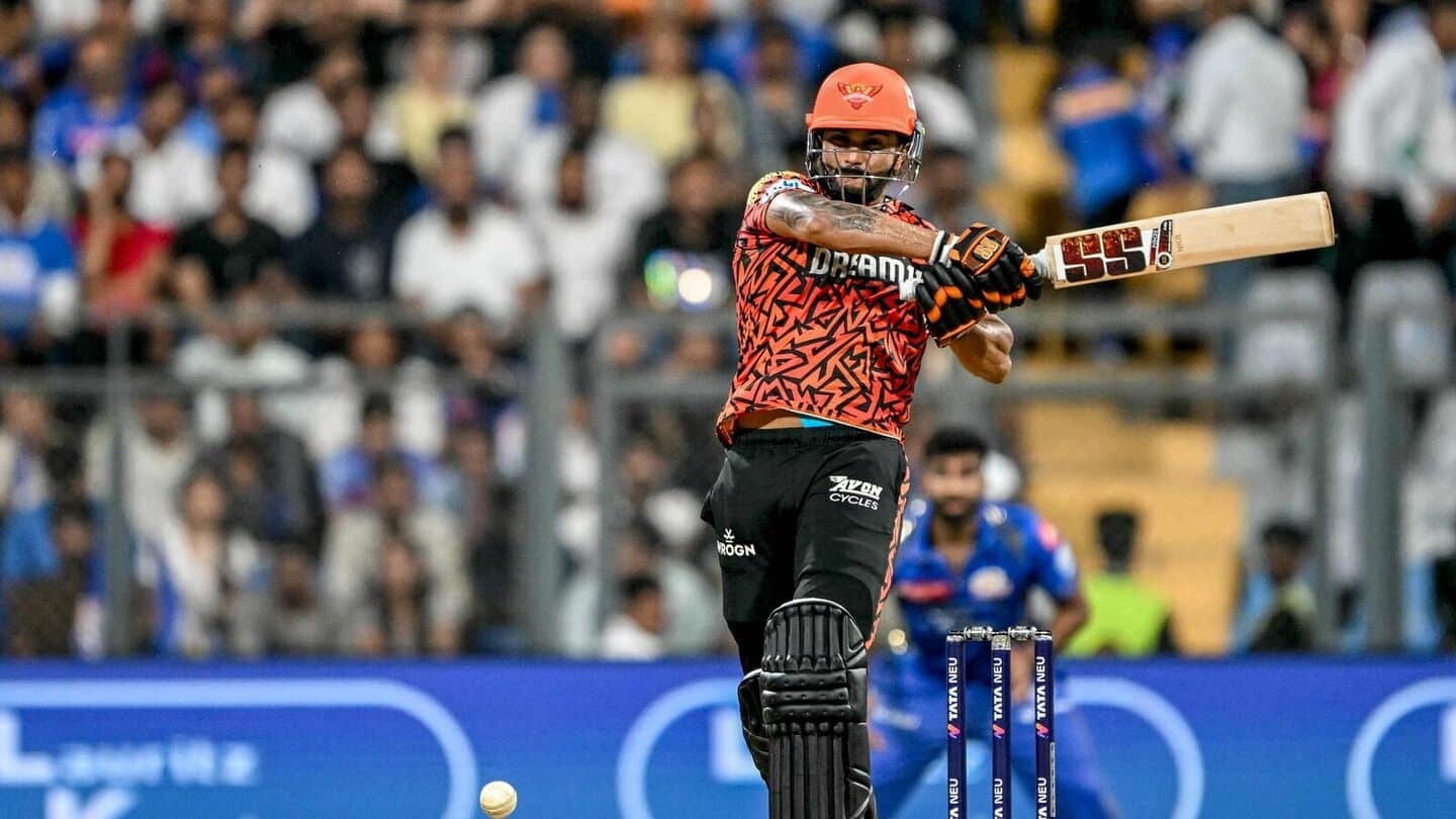 Dale Steyn questions SRH's decision not to bowl Nitish Reddy