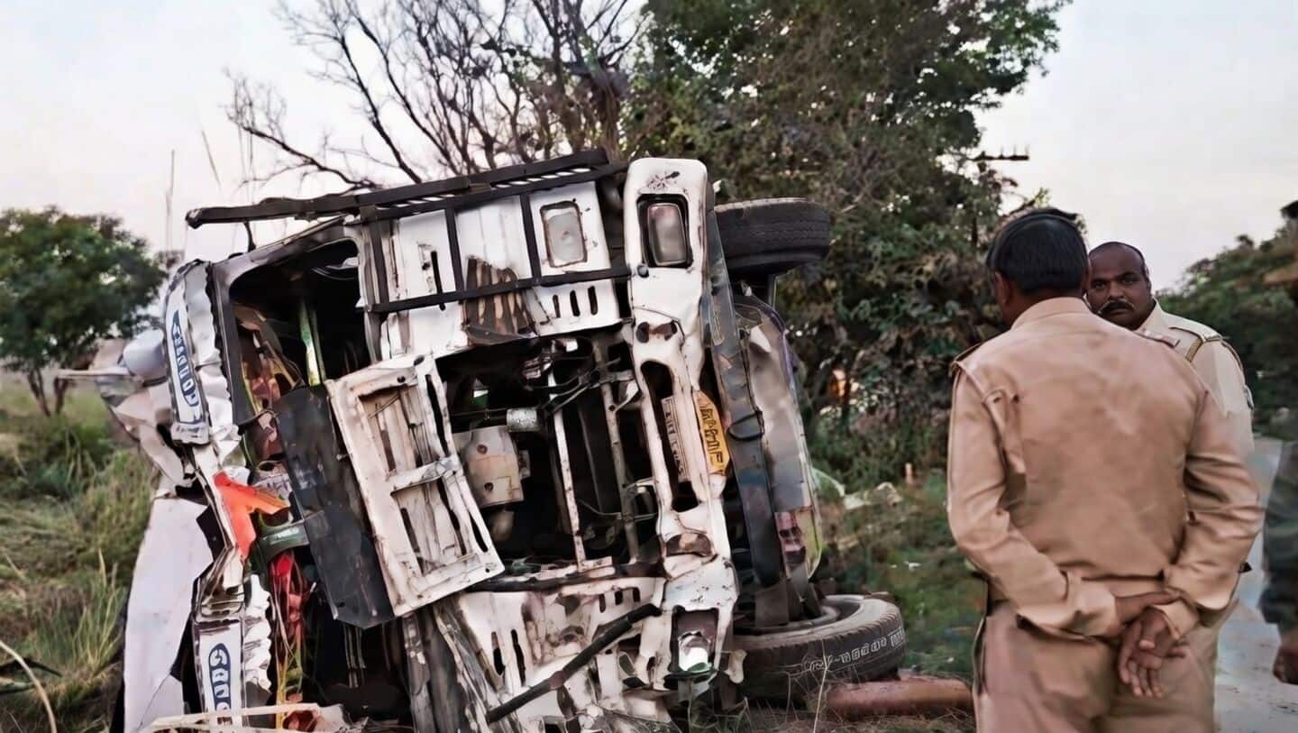 UP: Bus returning from wedding procession rams truck, 6 killed