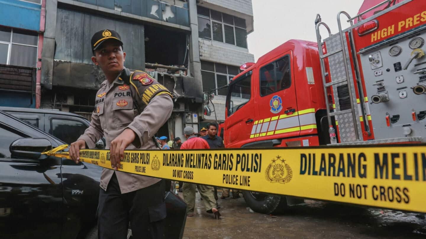 Massive Jakarta fire leaves over 600 residents homeless