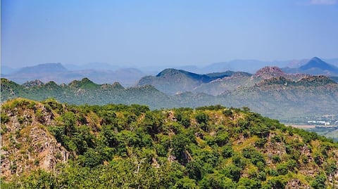 SC takes suo motu case on definition of Aravalli Hills