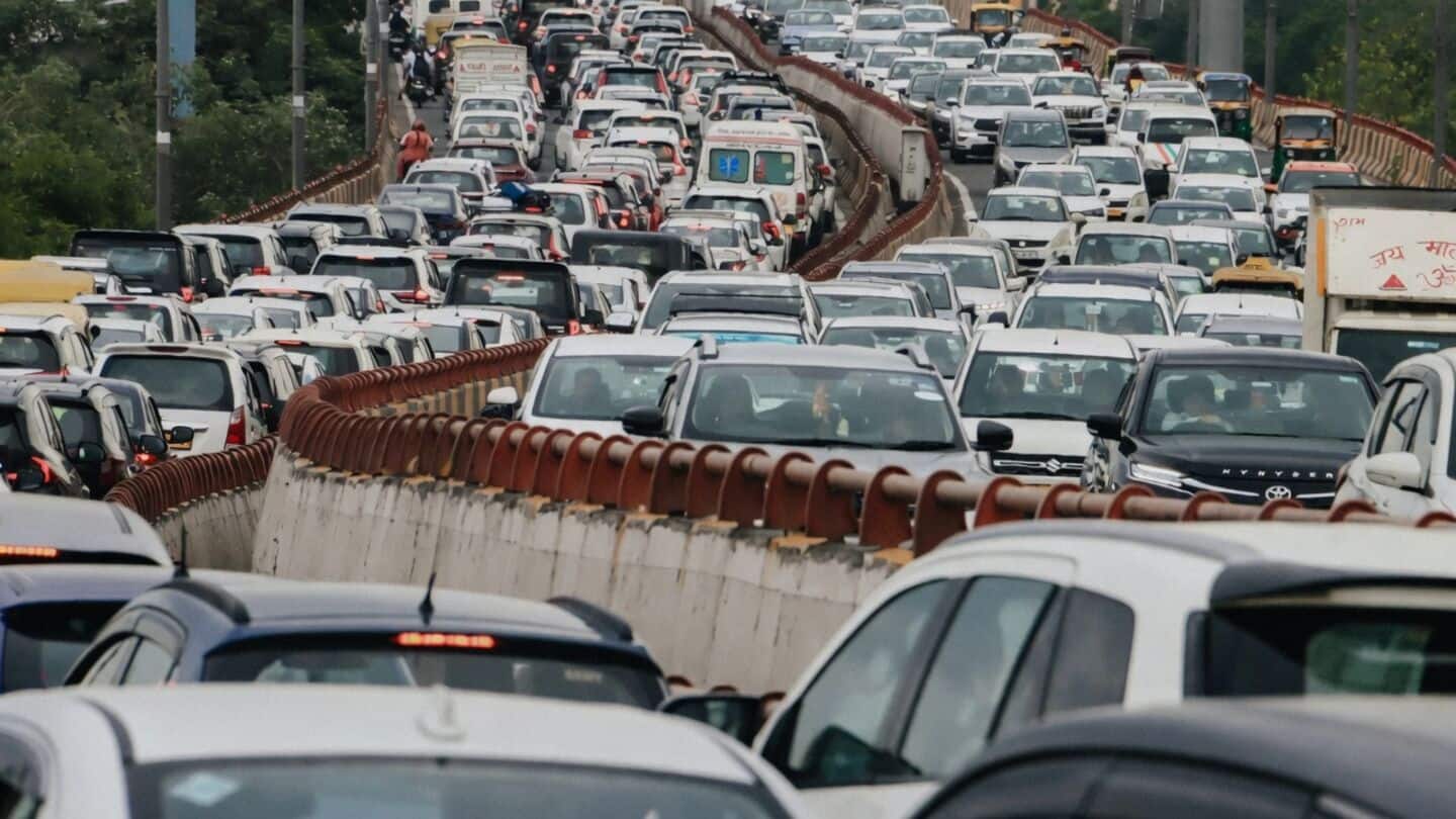 Newly opened Barapullah Phase-III corridor faces severe traffic congestion