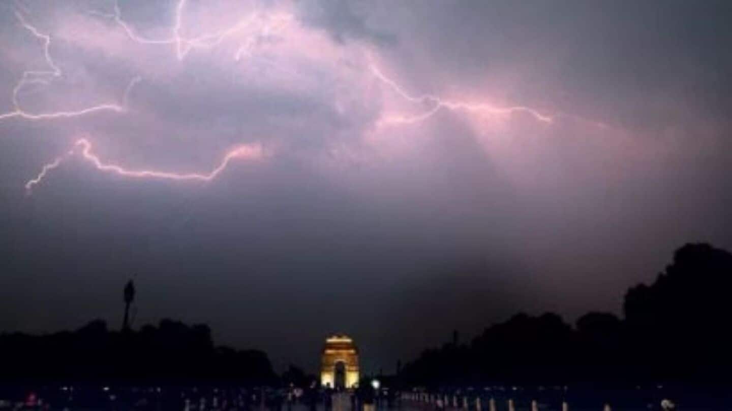 Light rain expected in Delhi, Chandigarh to see lightning, thunderstorms Light rain expected in Delhi, Chandigarh to see lightning, thunderstorms