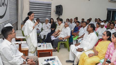 Mamata asks dissenting TMC leaders to leave, others to rebuild
