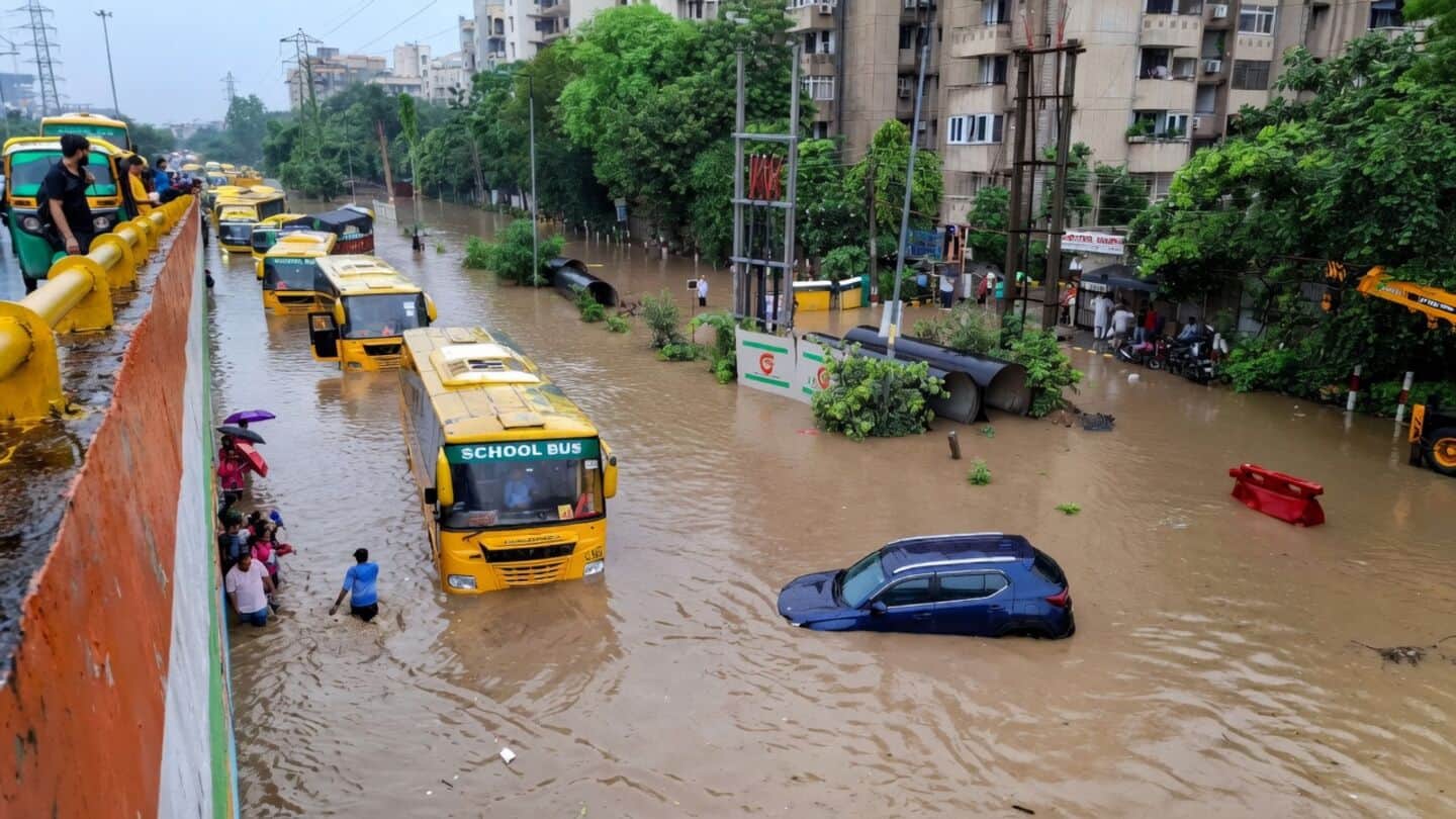 Gurgaon: Heavy rain strands school buses with kids inside