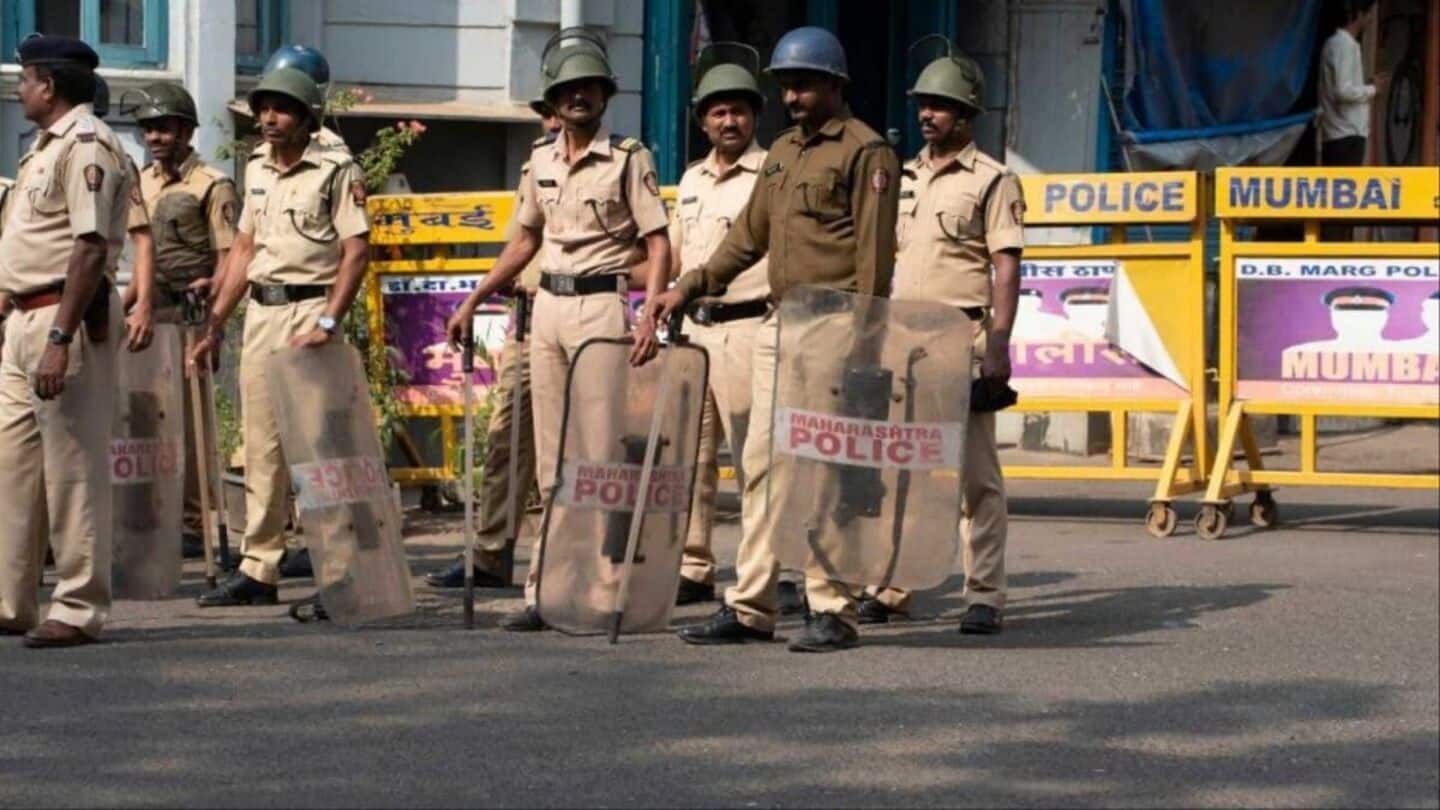 Mumbai Police receive email warning of bomb blasts; probe underway Mumbai Police receive email warning of bomb blasts; probe underway
