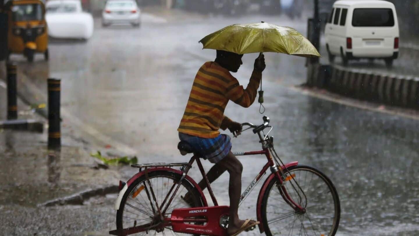 IMD warns of thunderstorms, lightning in Delhi-NCR