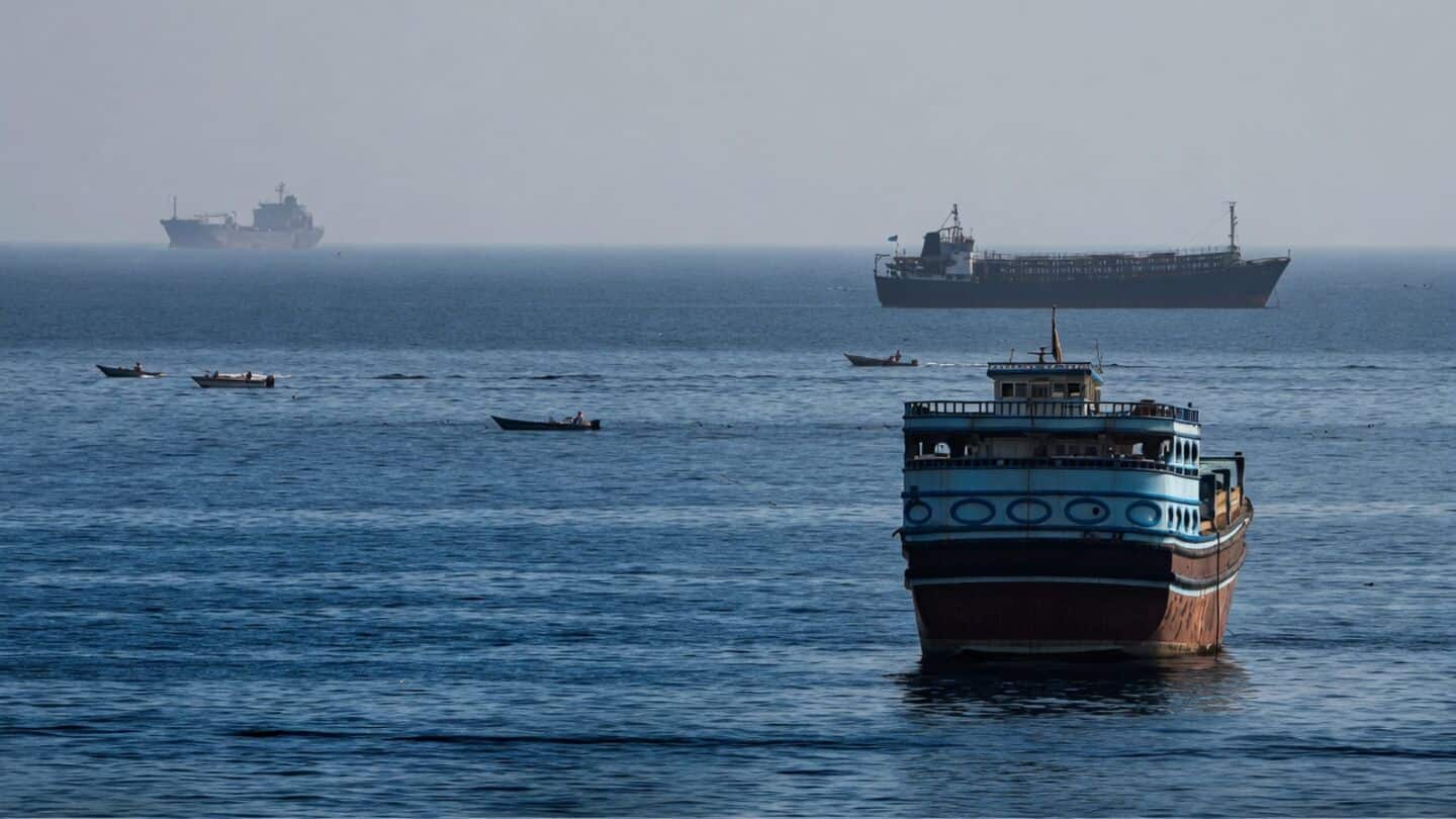 Iran, Oman negotiate temporary shipping route through Strait of Hormuz