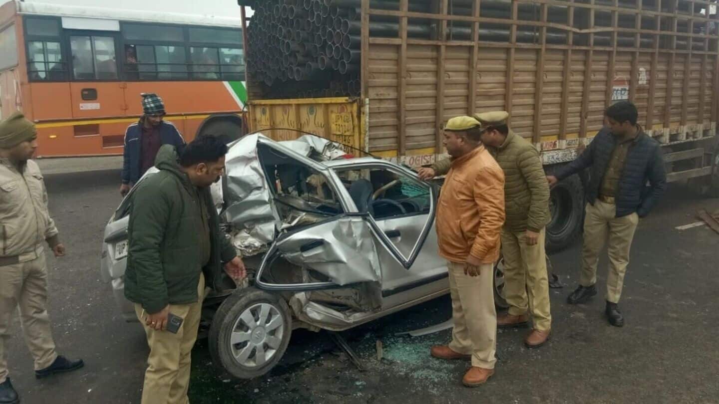 Multiple vehicles collide on Noida Expressway due to dense fog