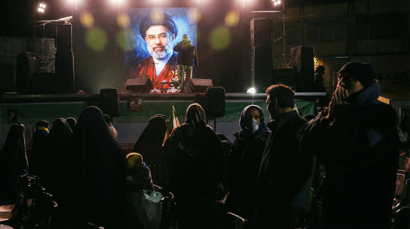 Video surfaces of Iranians chanting "Death to Mojtaba" after appointment