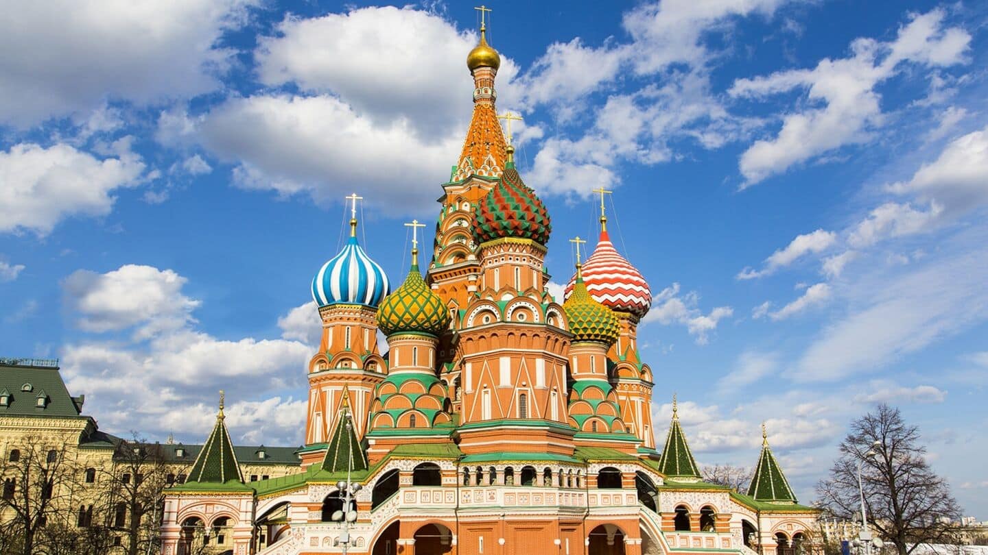 Russia may ban WhatsApp, Telegram, and other foreign apps