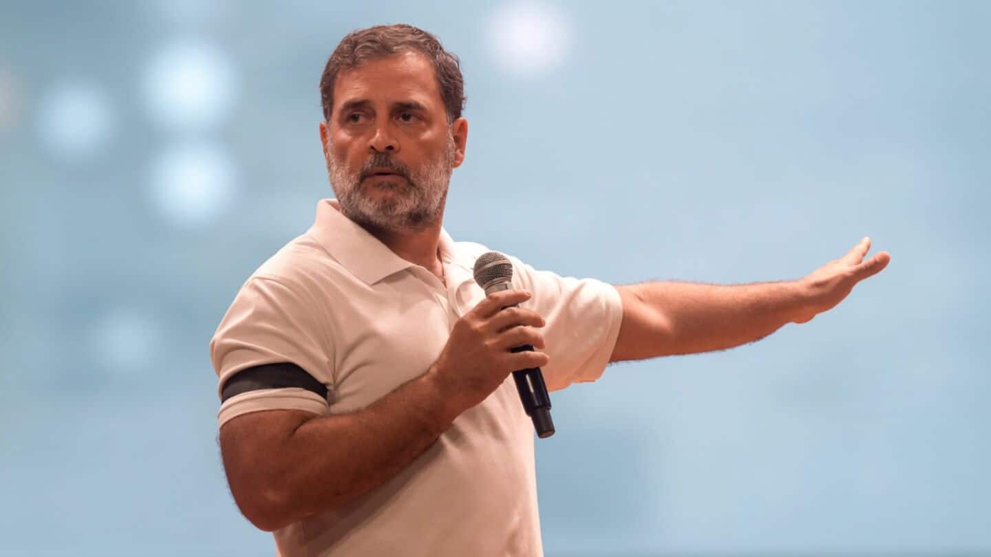 Rahul Gandhi slams DU for advisory against Jantar Mantar protests