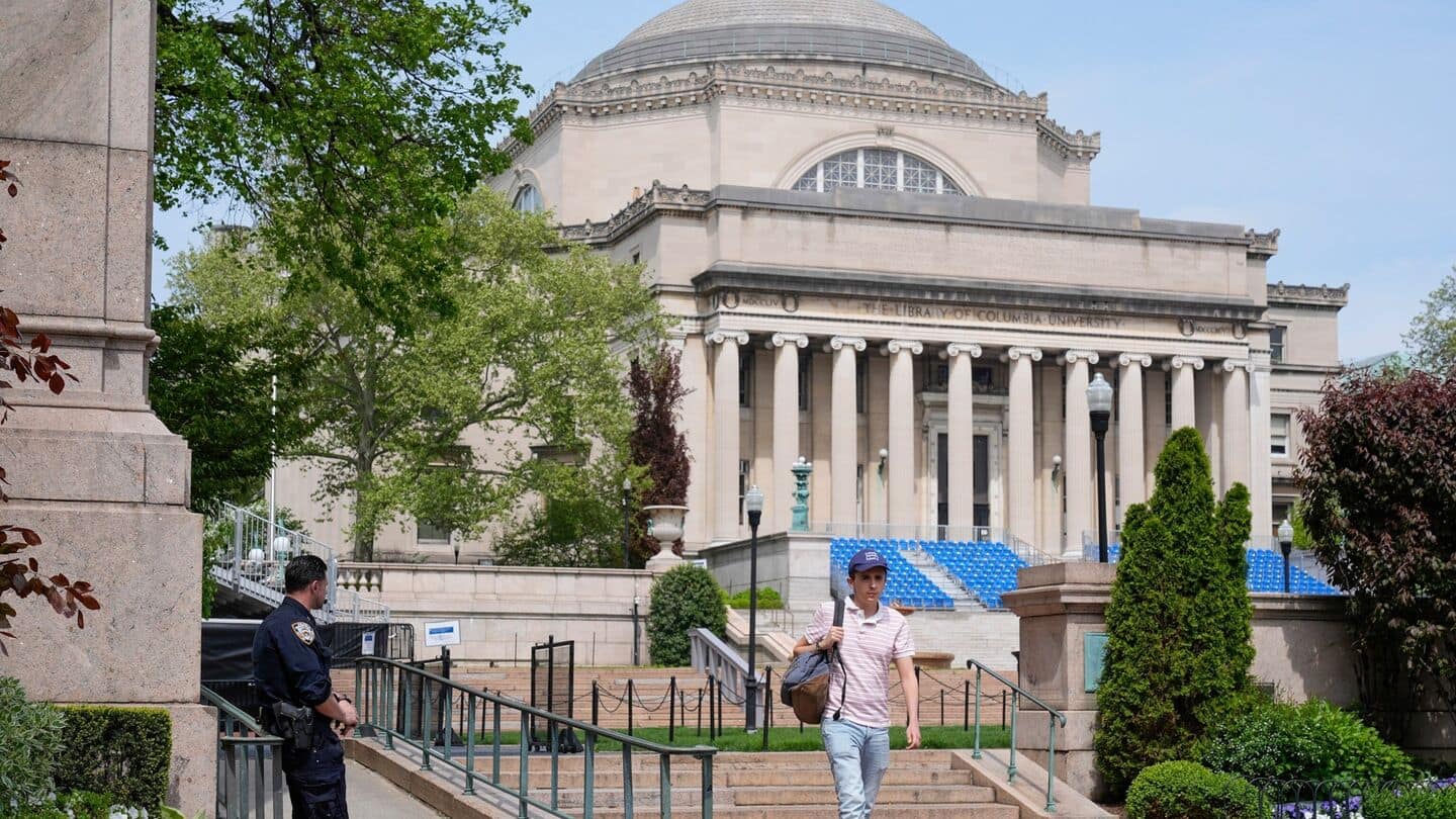 Columbia University imposes mask ban following $400 million funding freeze