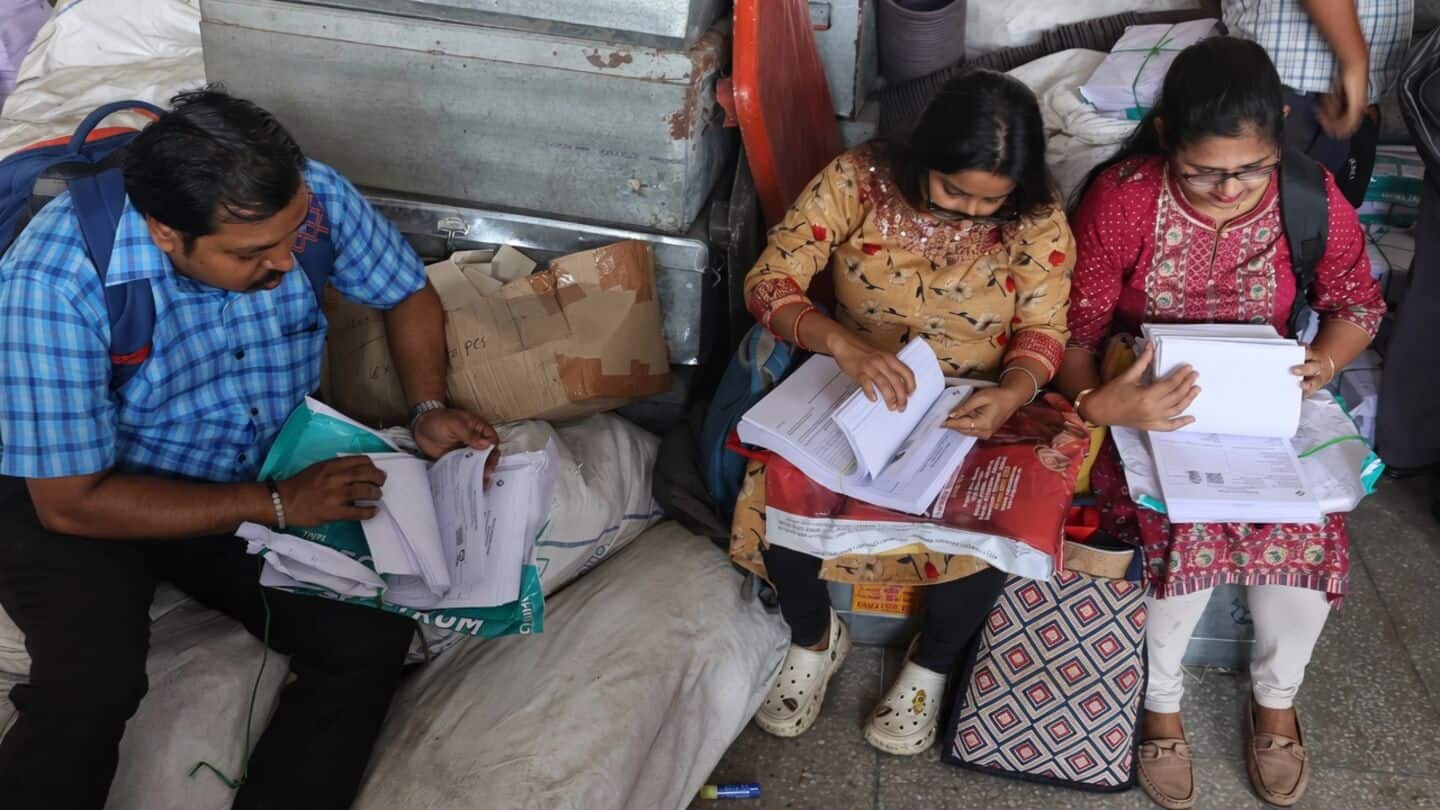 New voter registration form asks about parents' electoral roll status