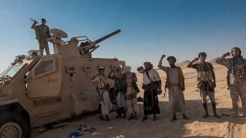 Houthis assure they won't target US vessels in Red Sea