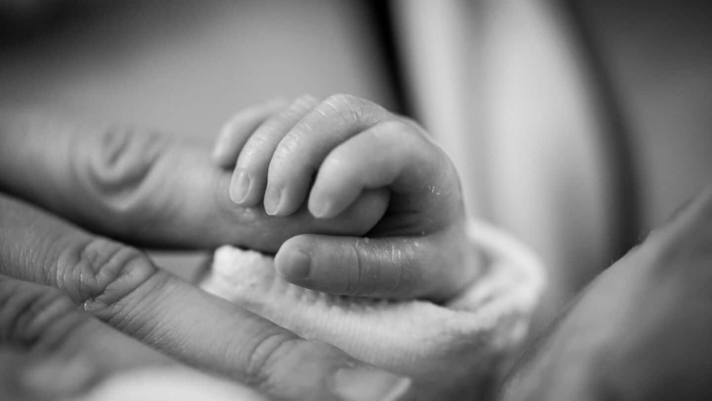 Hong Kong couple murders baby, blames it on other child Hong Kong couple murders baby, blames it on other child