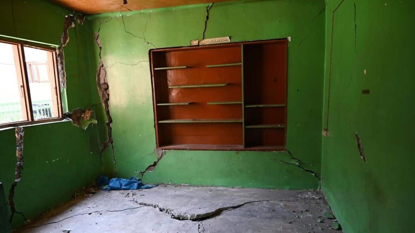 J&K: Land subsidence damages 100 houses, 700 shifted to shelters
