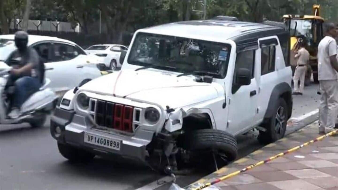 Delhi: Speeding Thar hits 2 pedestrians, 1 dies Delhi: Speeding Thar hits 2 pedestrians, 1 dies