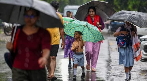 Heavy rainfall warning in Mumbai; Delhi to see light showers