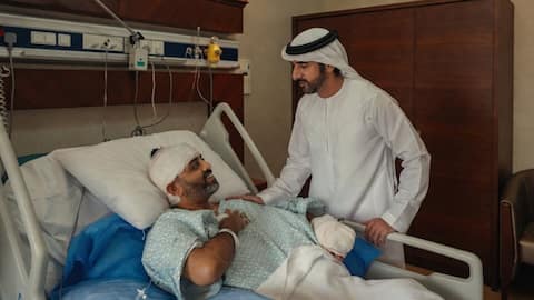 Dubai Crown Prince meets pilot who saved over 170 lives