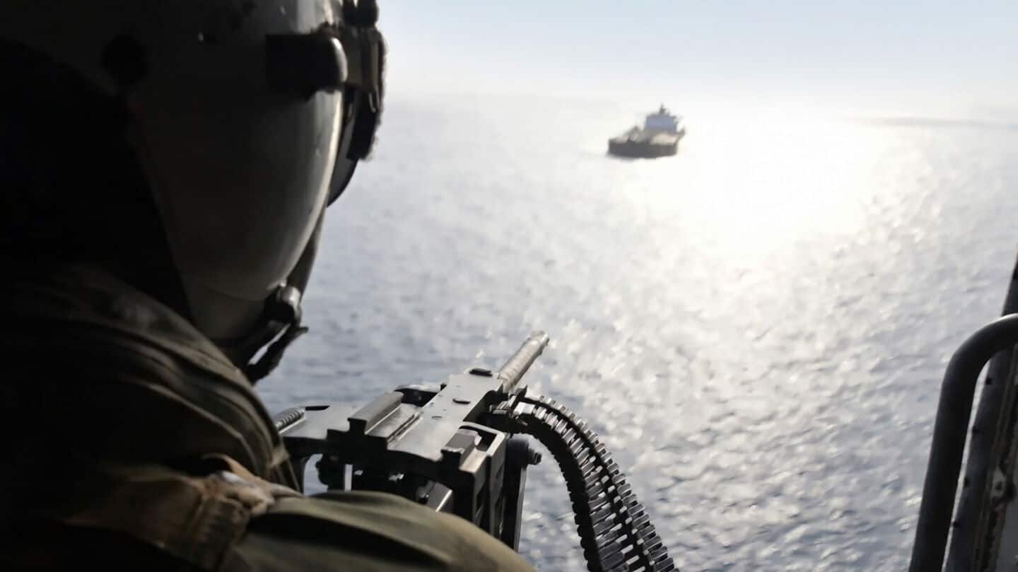 US CENTCOM posts video of blockade enforcement by helicopter