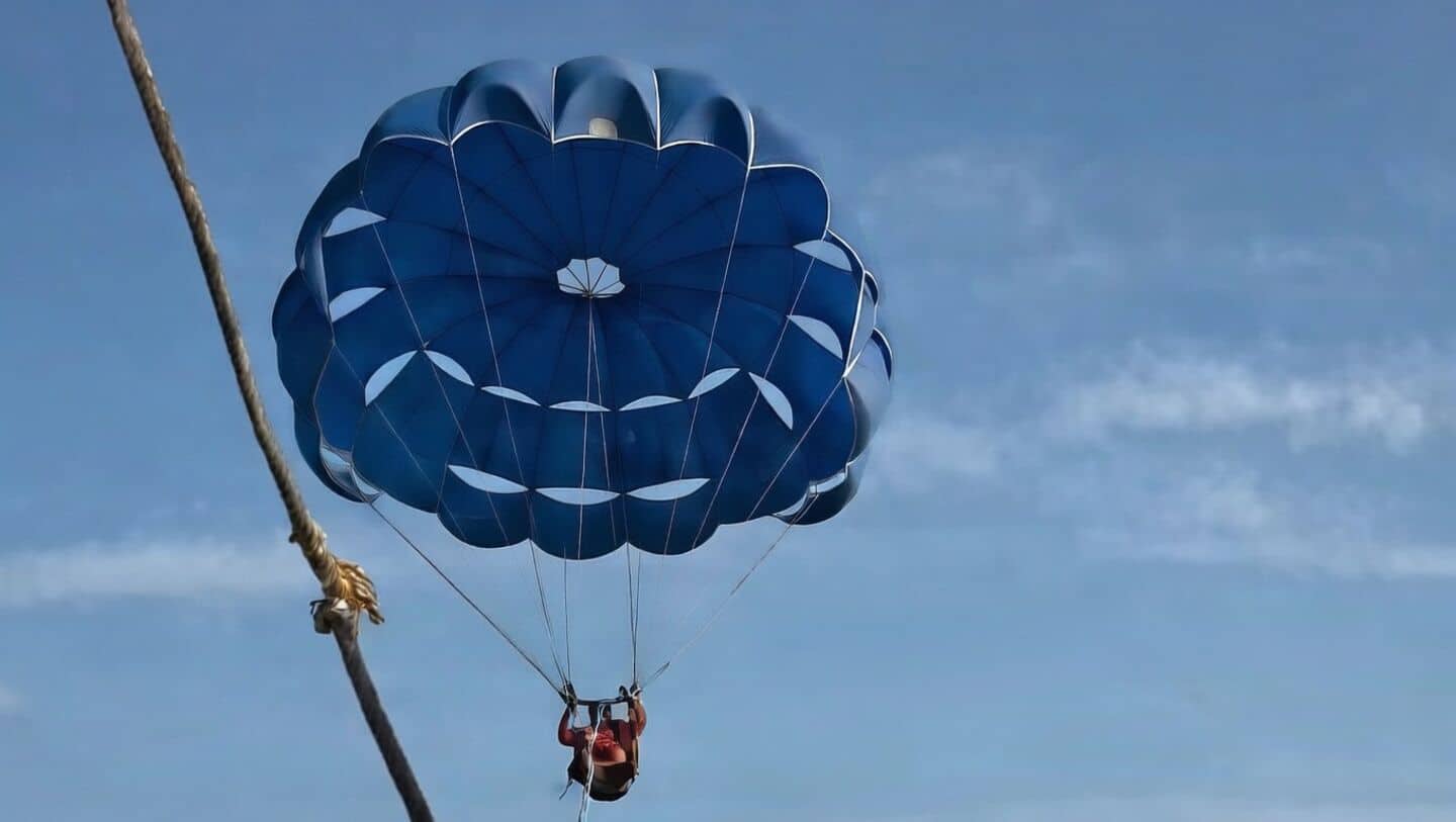 Video: Tourist falls into sea after parasailing cable snaps