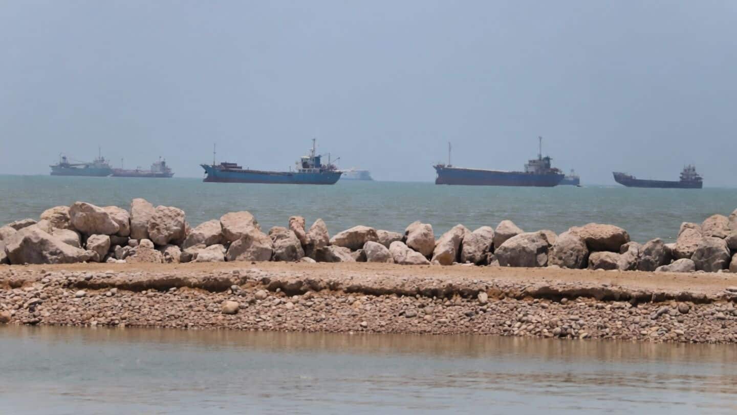 US lifts Iran naval blockade after peace deal