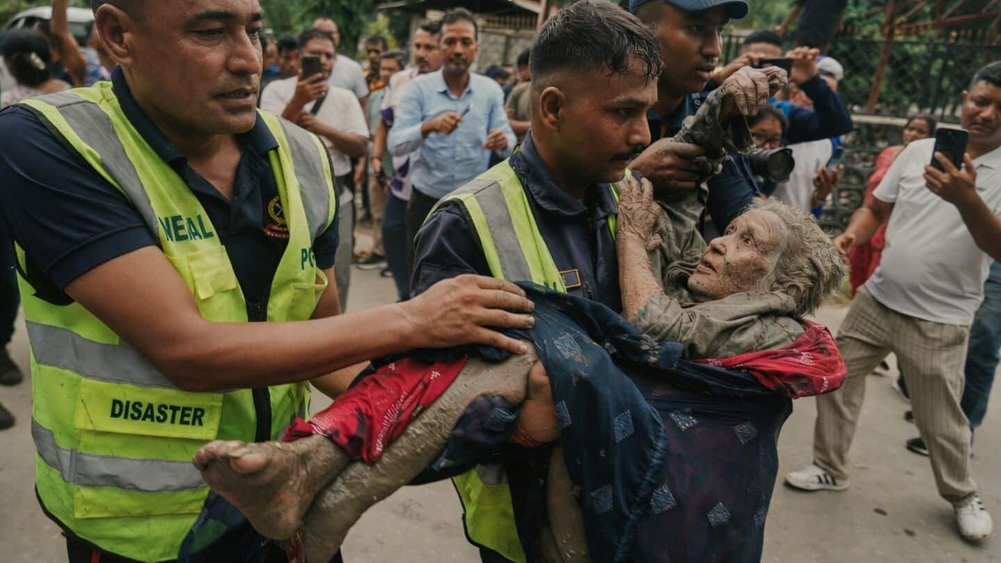 India offers to send NDRF teams to Nepal for rescue
