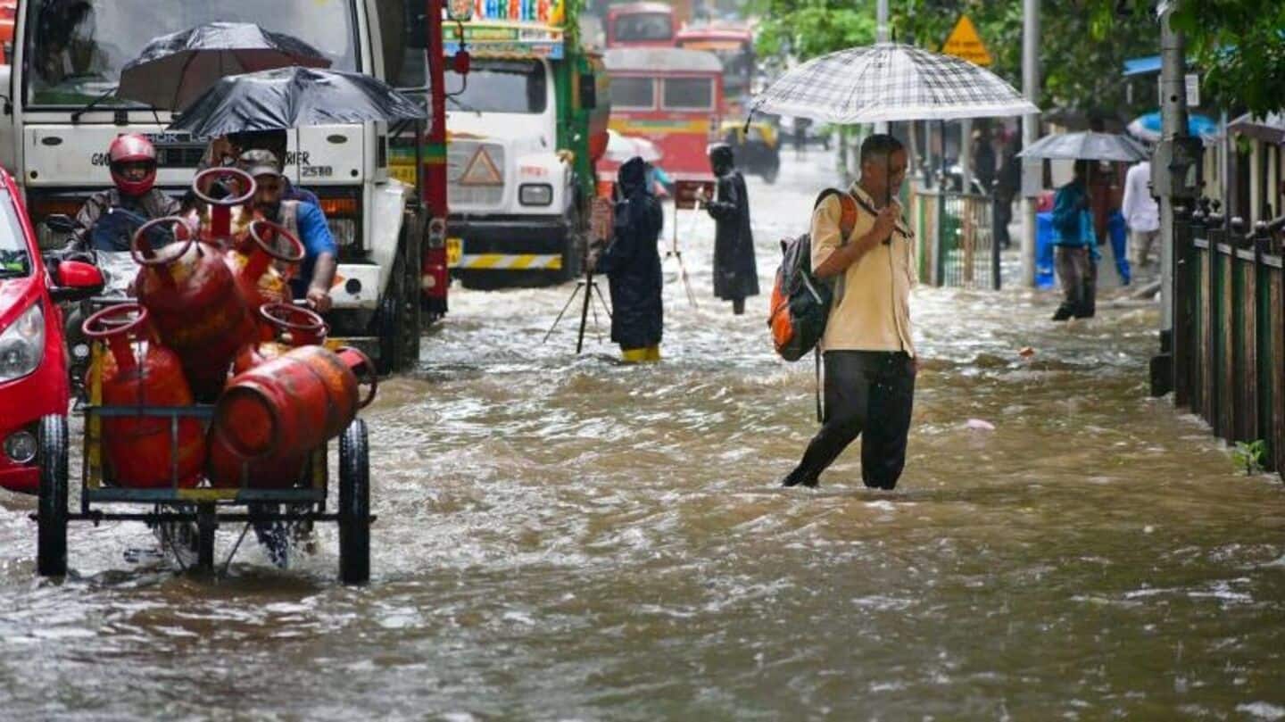 IMD issues red alert for Mumbai, surrounding areas