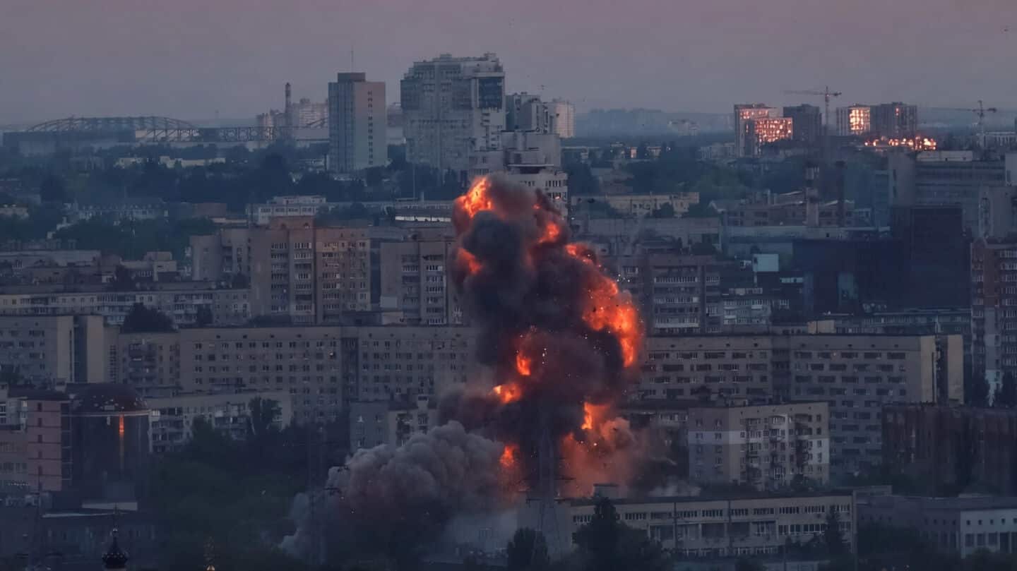 Russia strikes Kyiv with heavy missile, drone barrage, killing 1