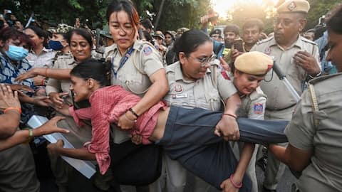Why Delhi Police at Jantar Mantar didn't wear name tags