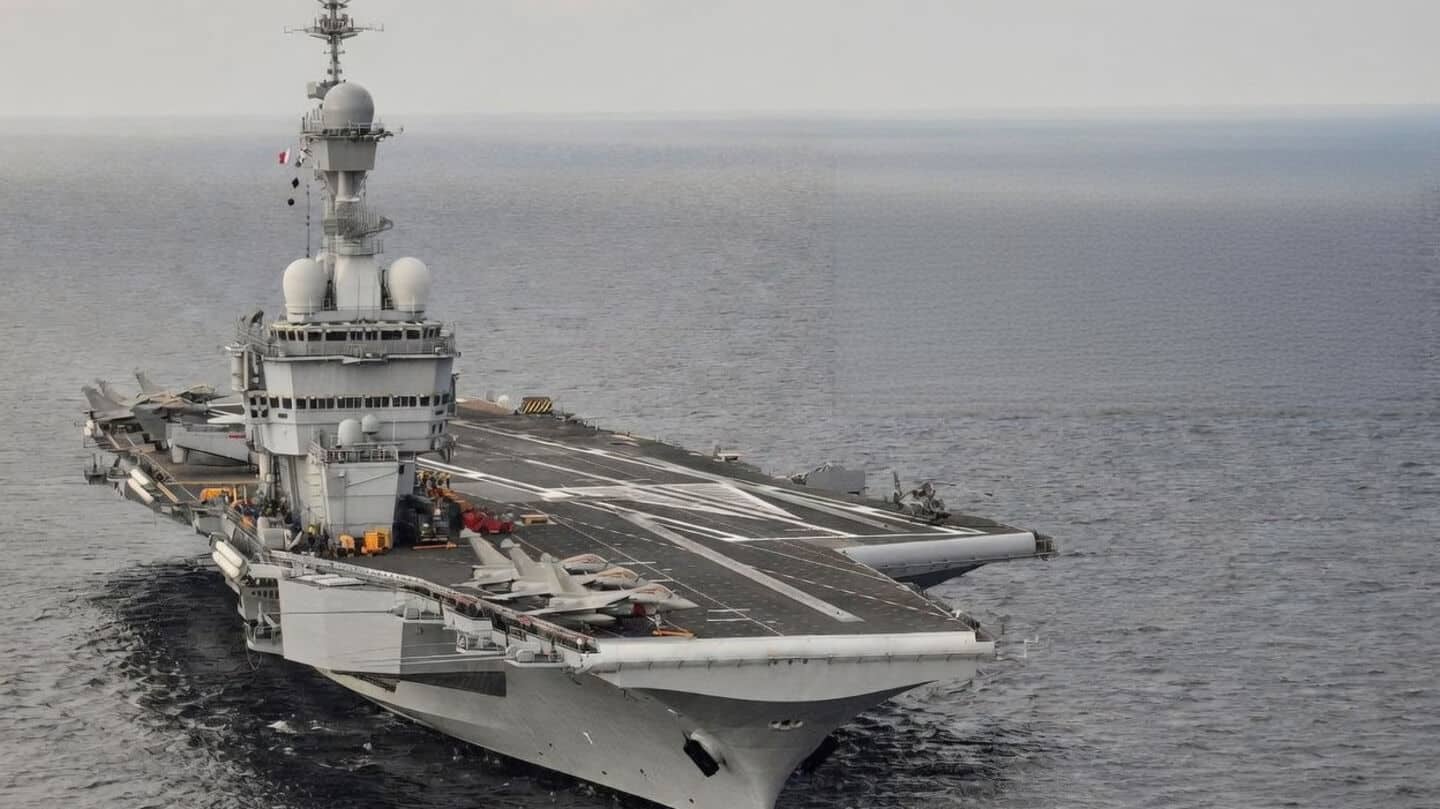 Sailor's Strava jog exposes French aircraft carrier's location
