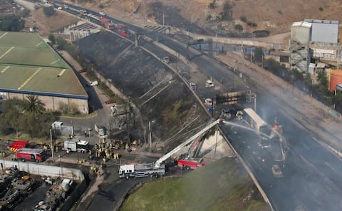 Chile: Truck carrying gas explodes on highway, 4 killed