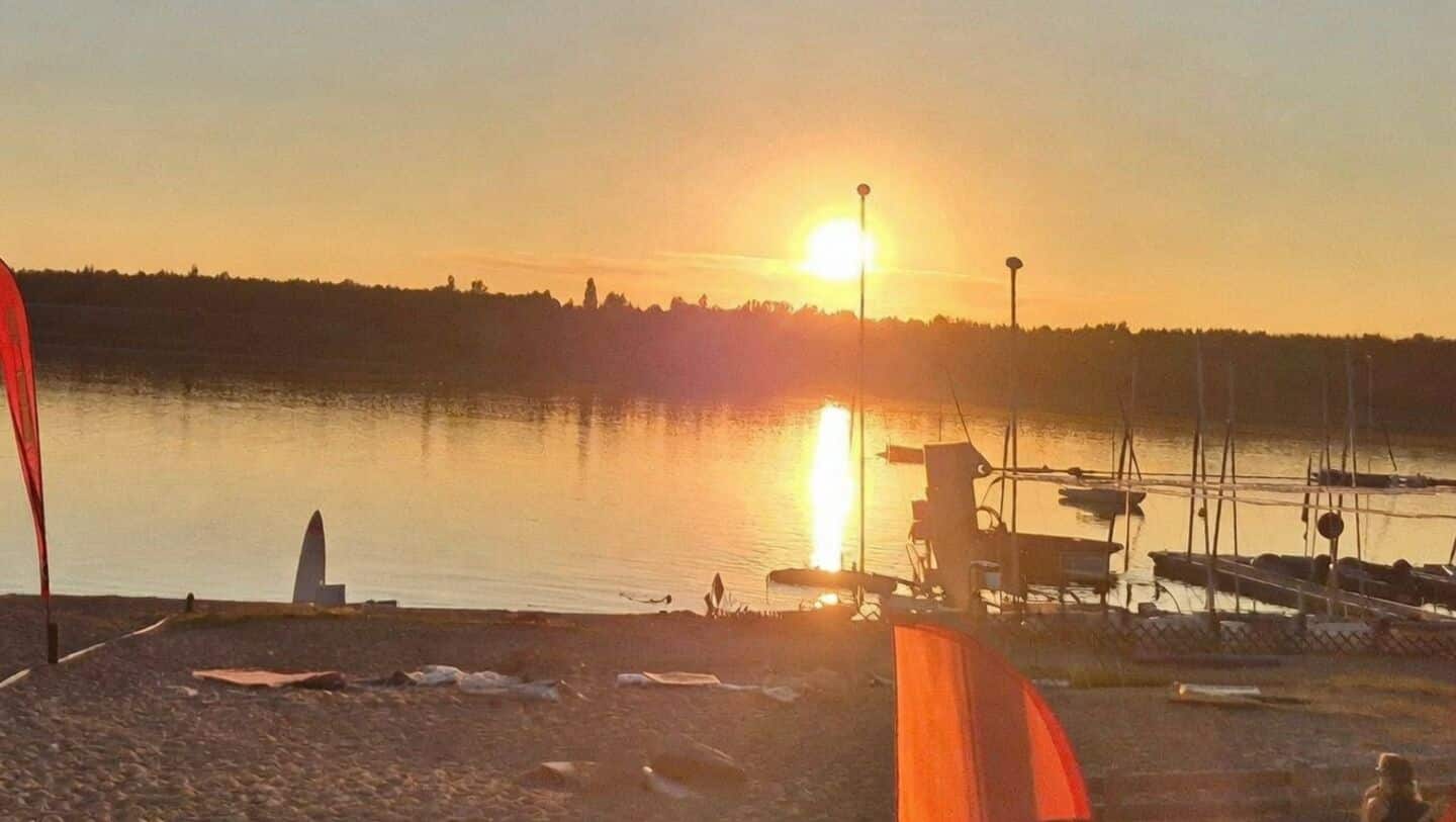 India sizzles 8°C above normal, IMD sounds early heatwave alarm