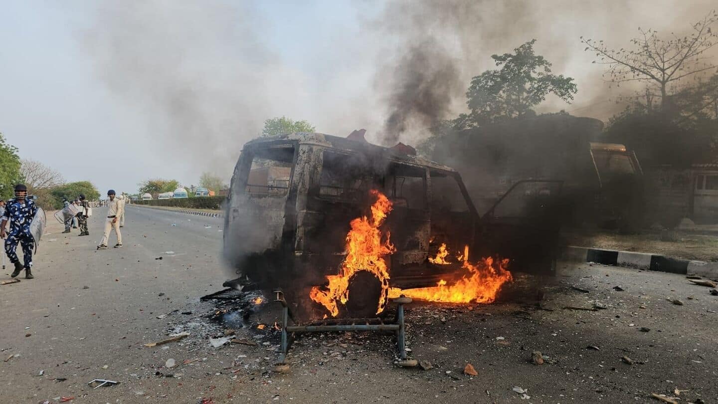 'Local police inactive, local councilor directed attacks': Murshidabad violence report 'Local police inactive, local councilor directed attacks': Murshidabad violence report